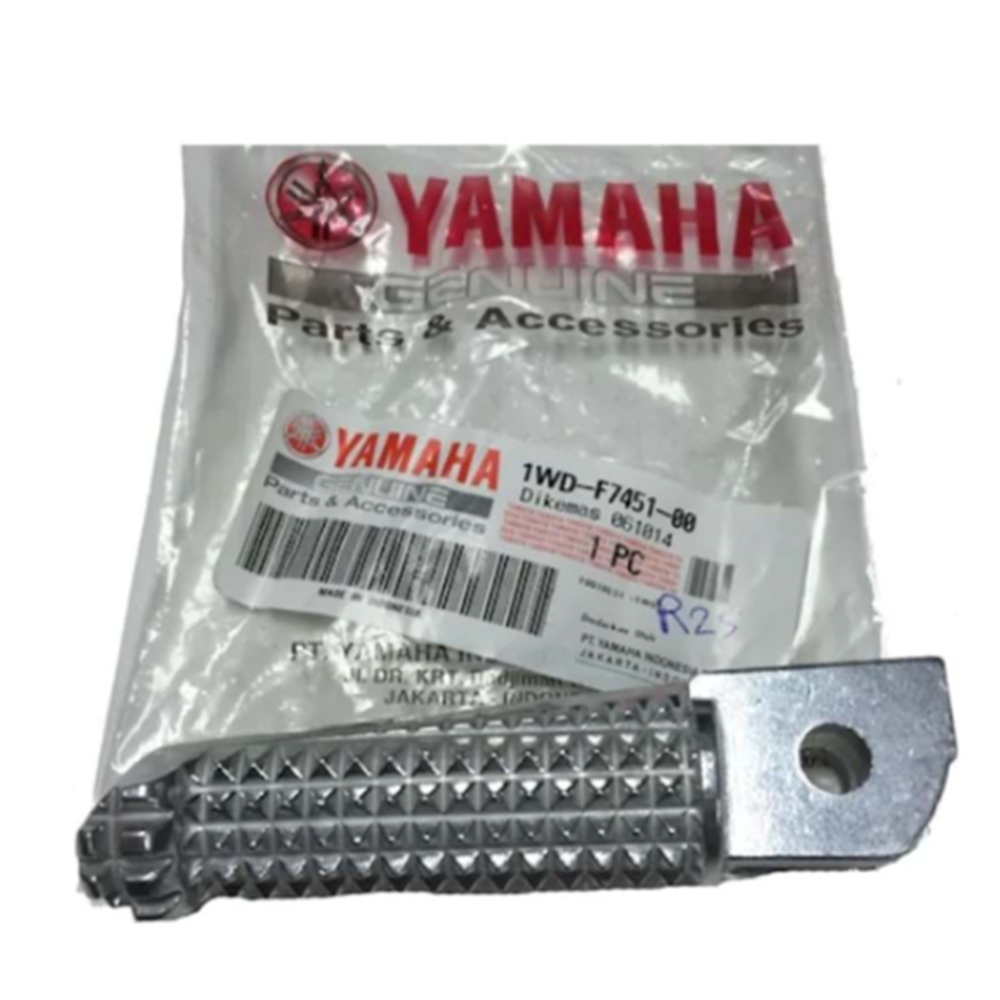 YAMAHA YZF R25-MT25 ÖN BASAMAK SAĞ ORJİNAL 2015-2021 1WD-F7461-00