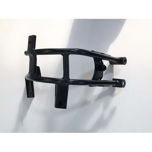 SYM_BRAKETI CAMURLUK KUYRUK BAGLANTI DEMIRI BRAKETI ARKA ADET _DRAGON.MAMBA.50109-D21-000