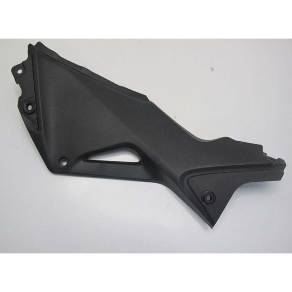 HONDA CBR 125 11-16 SAĞ YAN KAPAK 83510-KPP-T00